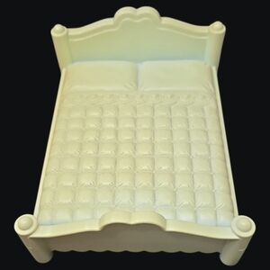 1990's Playskool Dollhouse Bed Victorian Mansion Model